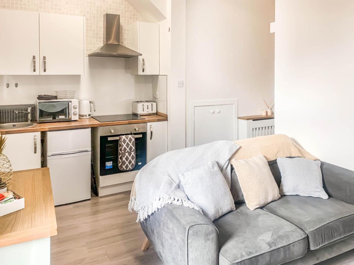 Apartment The Rosebery Retreat By The Castle 1-bed Inverness