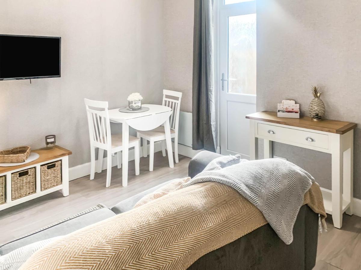 The Rosebery Retreat By The Castle 1-bed Apartment *