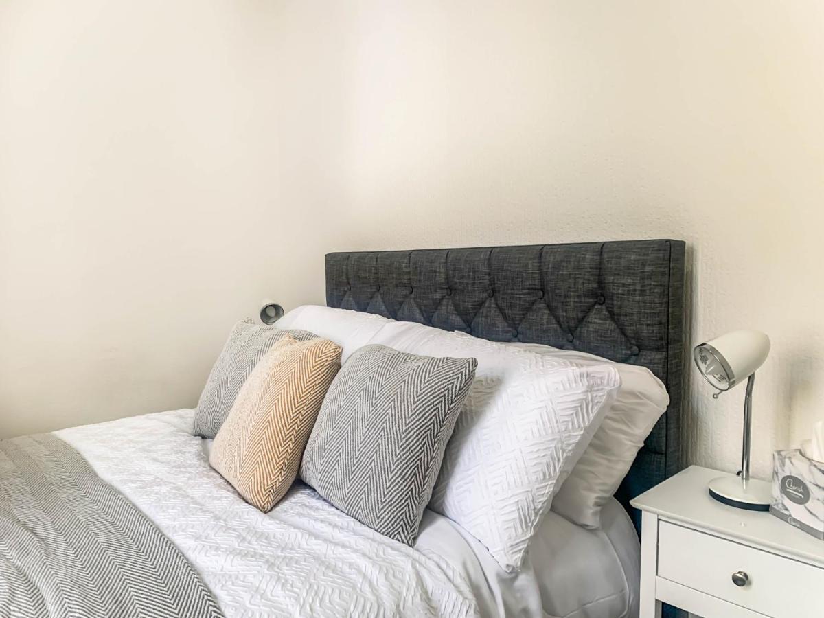The Rosebery Retreat By The Castle 1-bed Inverness