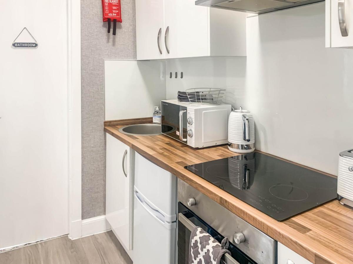 The Rosebery Retreat By The Castle 1-bed *