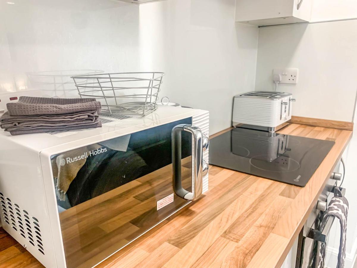 The Rosebery Retreat By The Castle 1-bed Apartment *