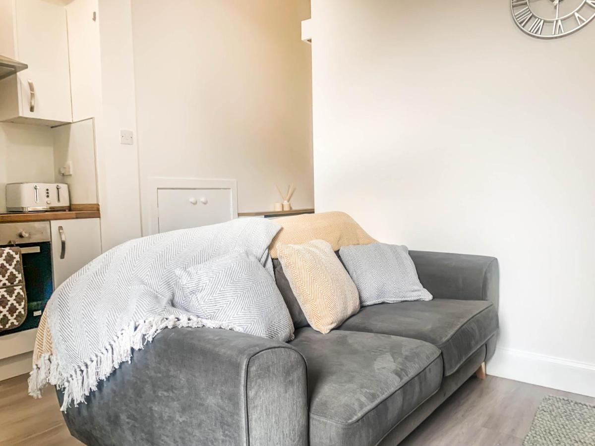 Apartment The Rosebery Retreat By The Castle 1-bed Inverness