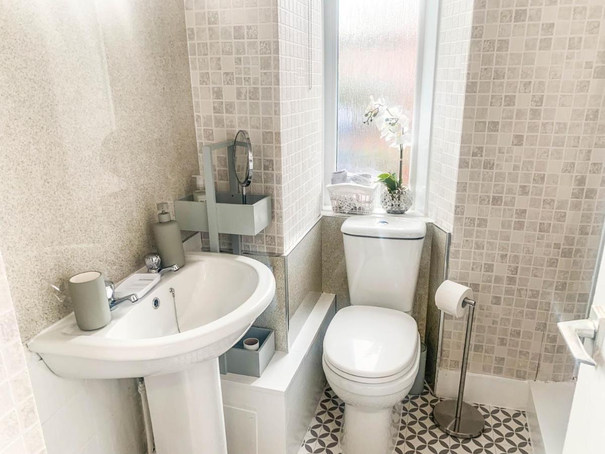 The Rosebery Retreat By The Castle 1-bed * Inverness