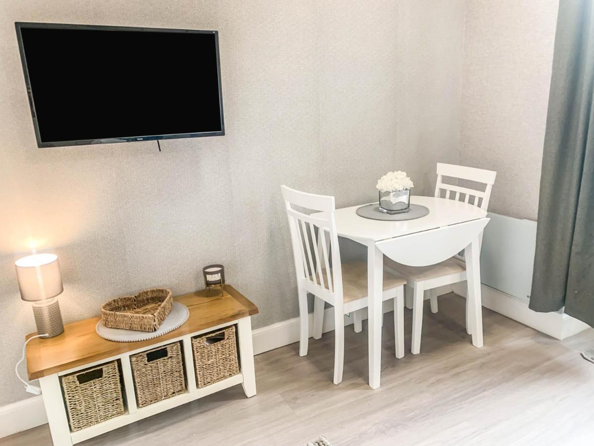 The Rosebery Retreat By The Castle 1-bed * Inverness