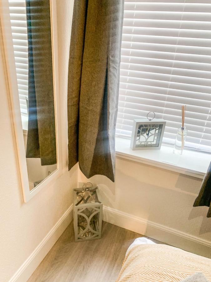The Rosebery Retreat By The Castle 1-bed